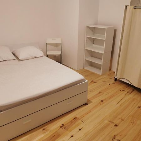 Joli Appartement Au Coeur Du Village Lorgues Exteriör bild