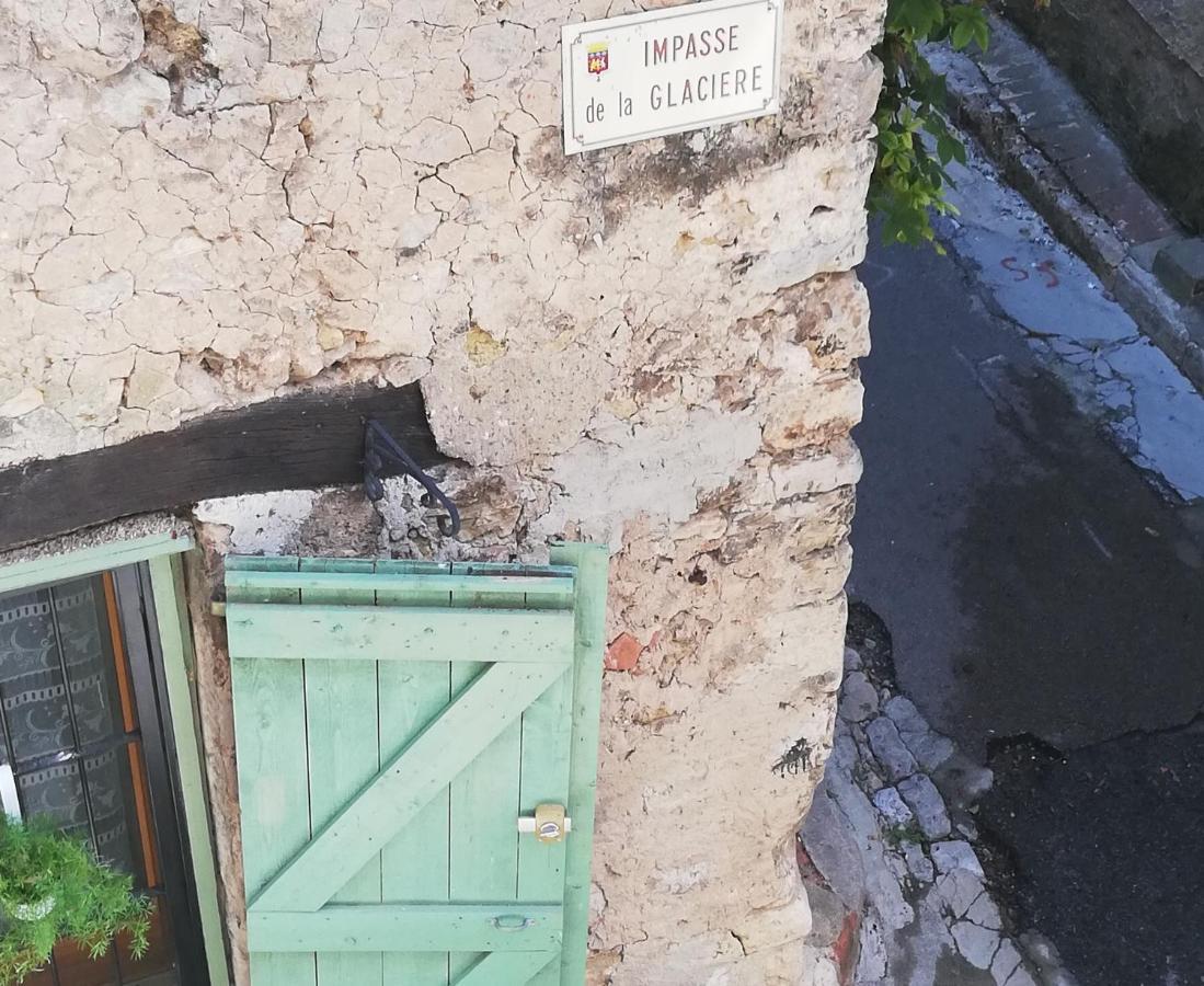 Joli Appartement Au Coeur Du Village Lorgues Exteriör bild